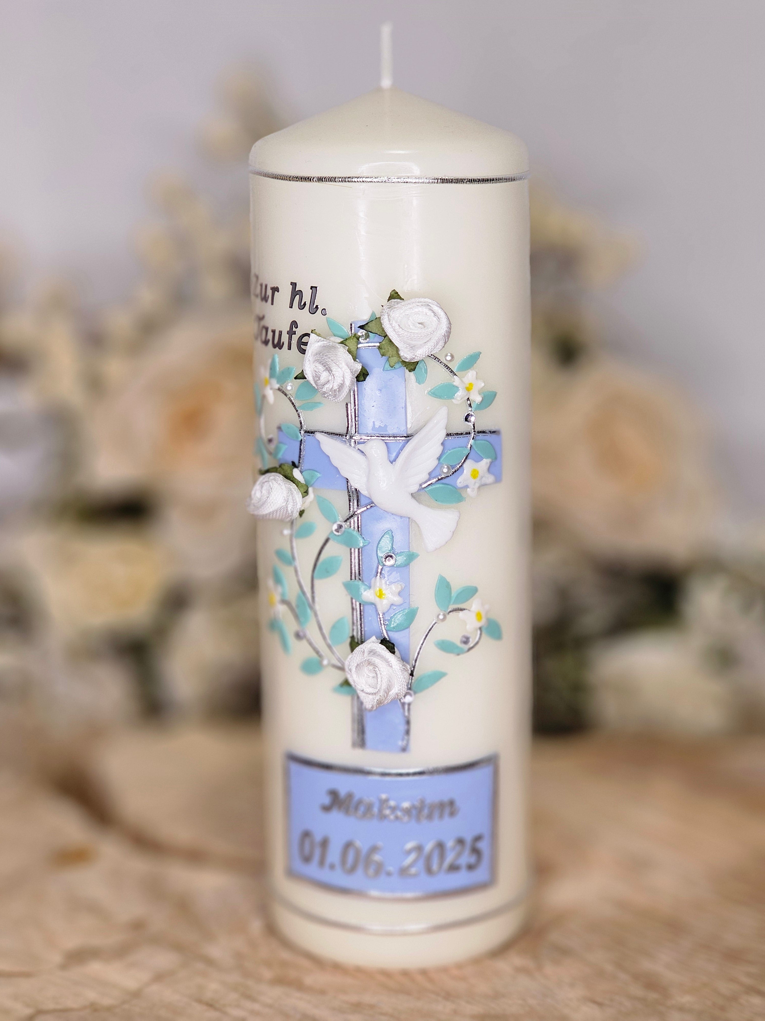 Taufkerze "Rosenkreuz" in blau oder rosa